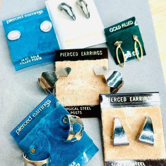 Vintage Pierced Earrings on Cards Lot - Picture 3 of 3